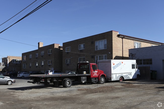 Building Photo - 110 N Cass Ave