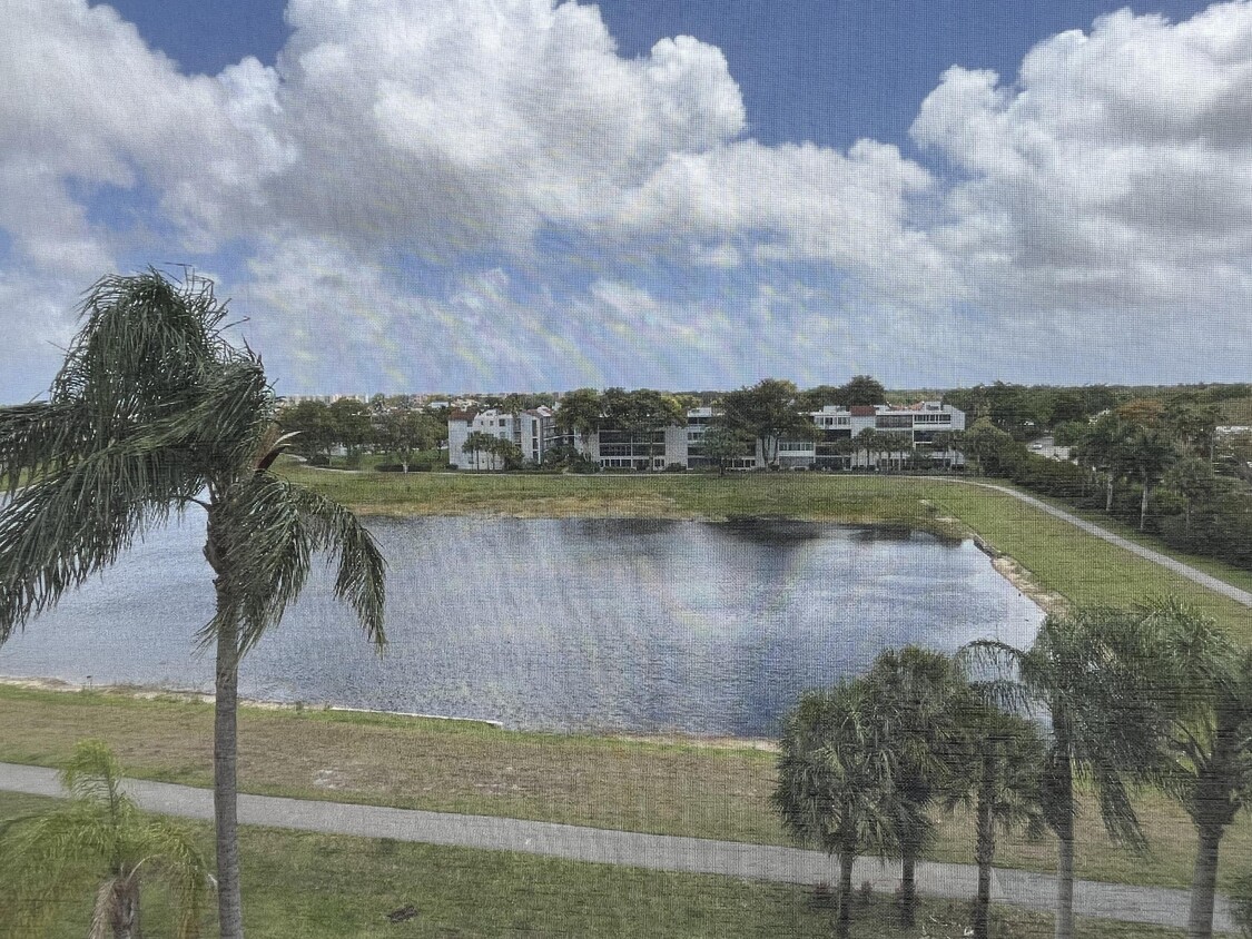 Primary Photo - 7360 S Oriole Blvd