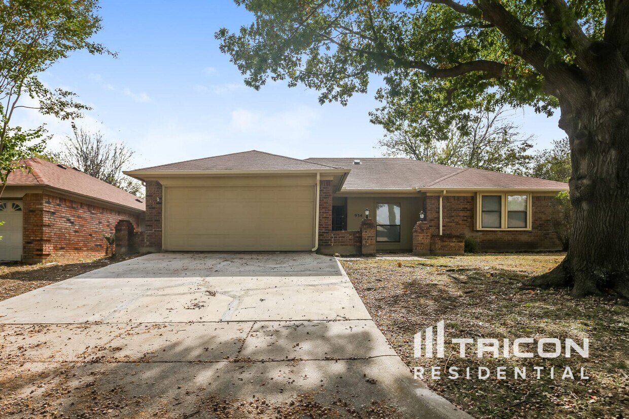 Foto principal - 934 Robinwood Dr