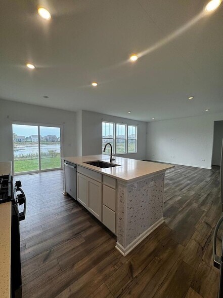 Foto del edificio - 103 Ellis Rd
