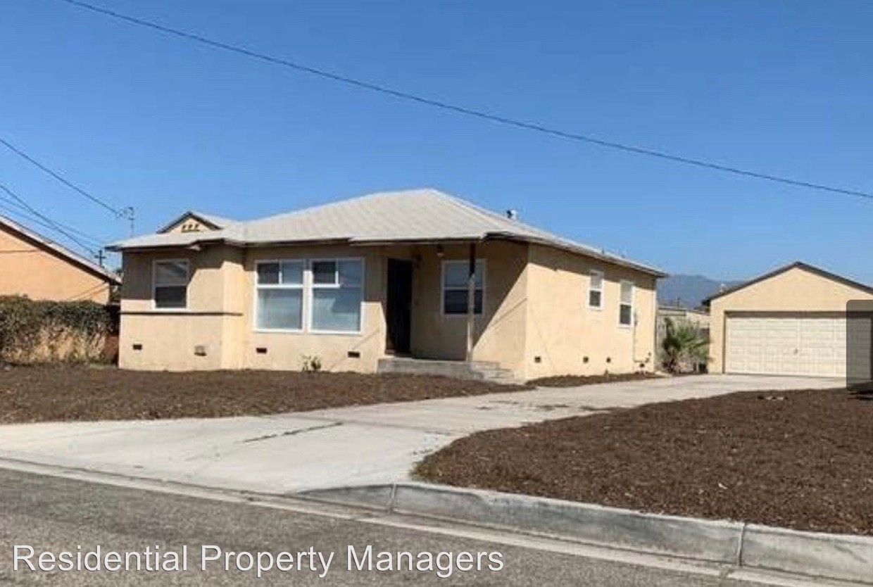 Primary Photo - 2 br, 1 bath House - 15188 Slover Ave