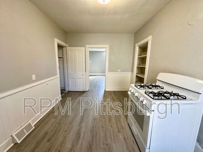 Foto del edificio - 4058 Howley St