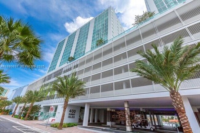 Foto del edificio - 400 Sunny Isles Blvd