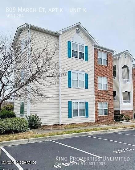 Photo - 809 March Ct Apartment