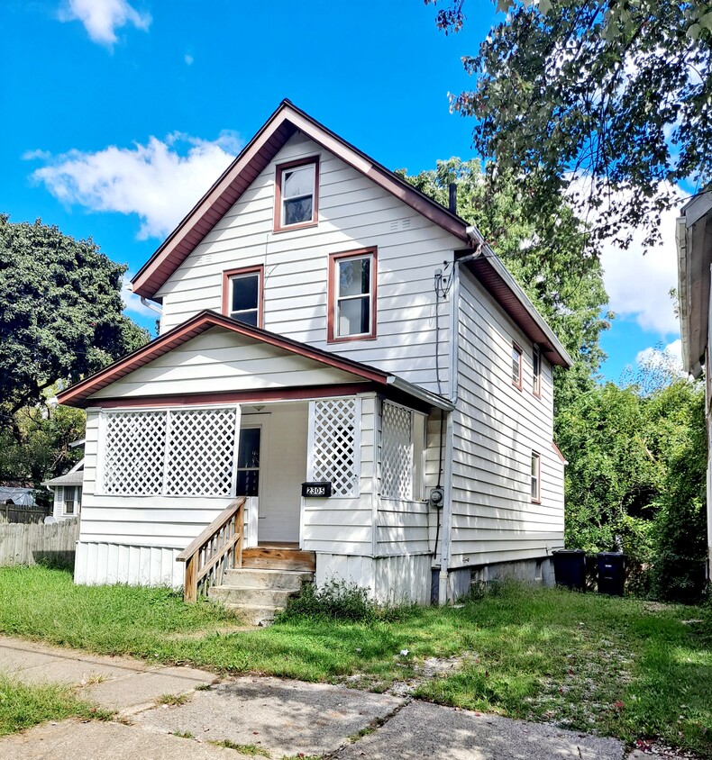 Primary Photo - 2305 7th St SW