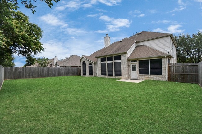 Building Photo - 19907 Glen Lake Dr