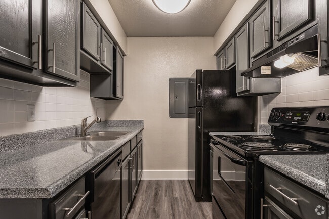 Interior Photo - Oakmont