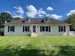 Building Photo - 420 Ross Dr