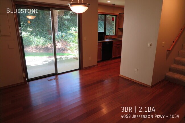 Foto del edificio - Secluded Condo in Mountainside Terrace