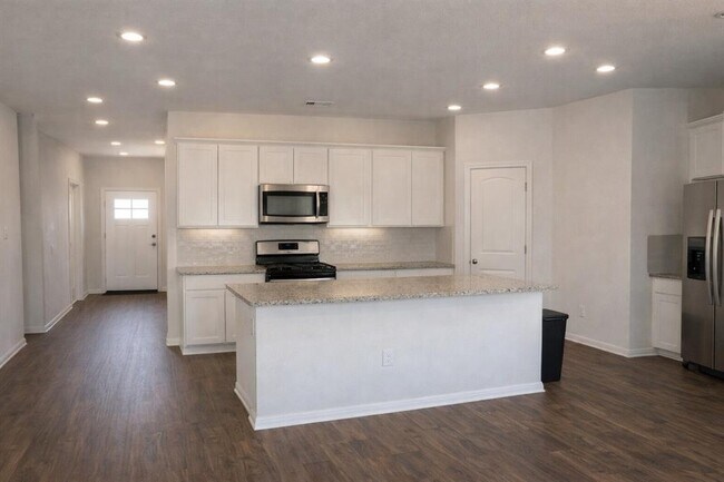 Foto del edificio - 608 Mais Dr