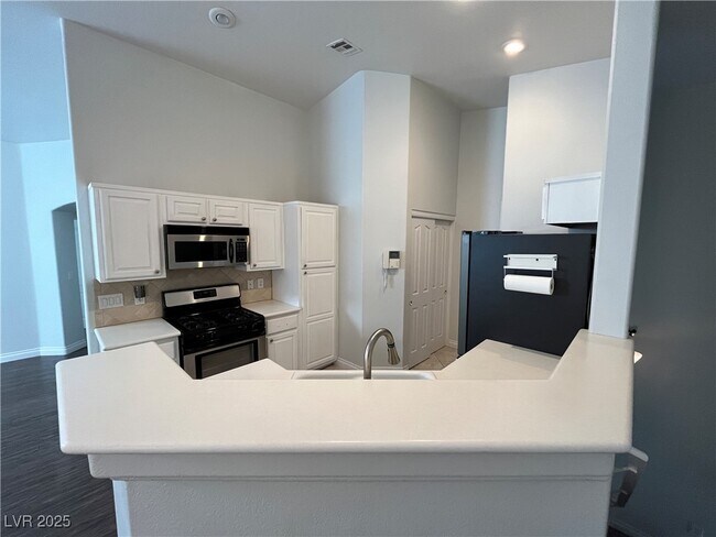 Foto del edificio - 7064 N Caribou Ridge St