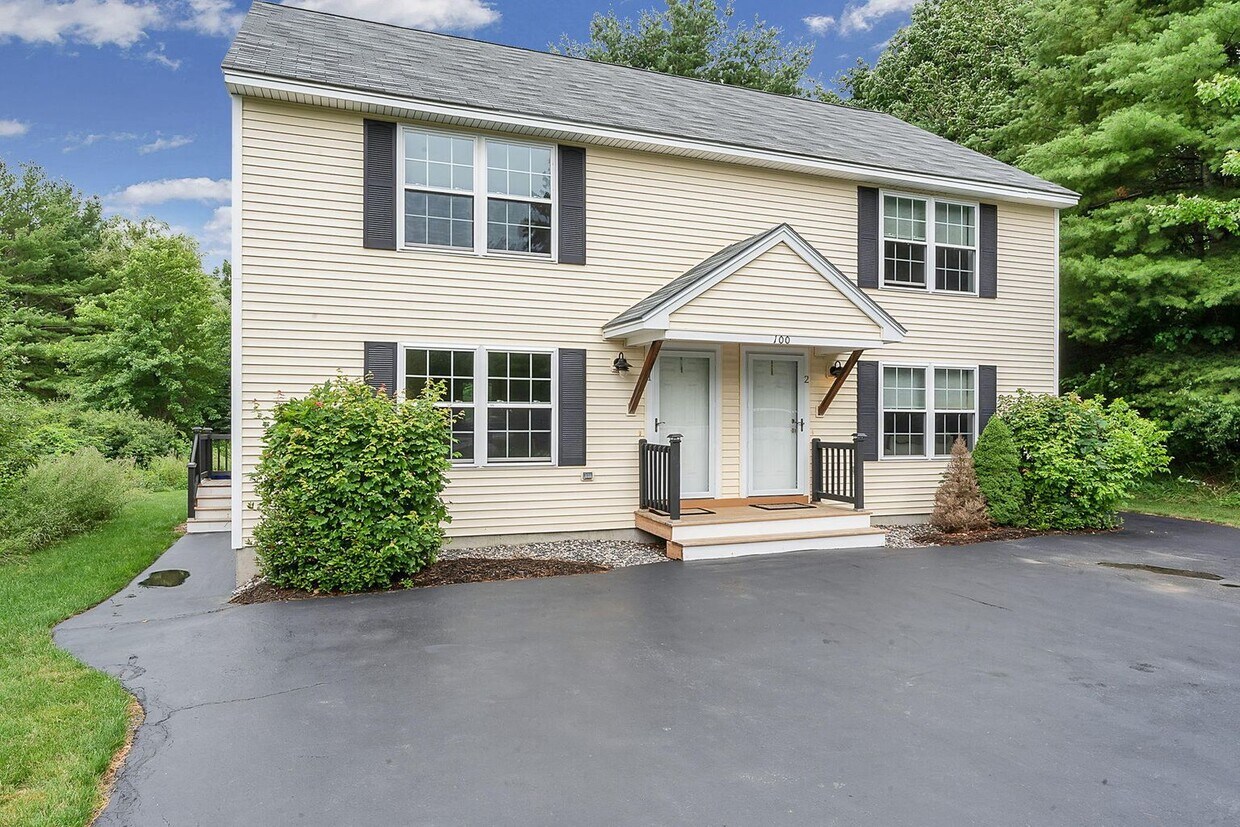 Primary Photo - 100 Eisenhower Dr