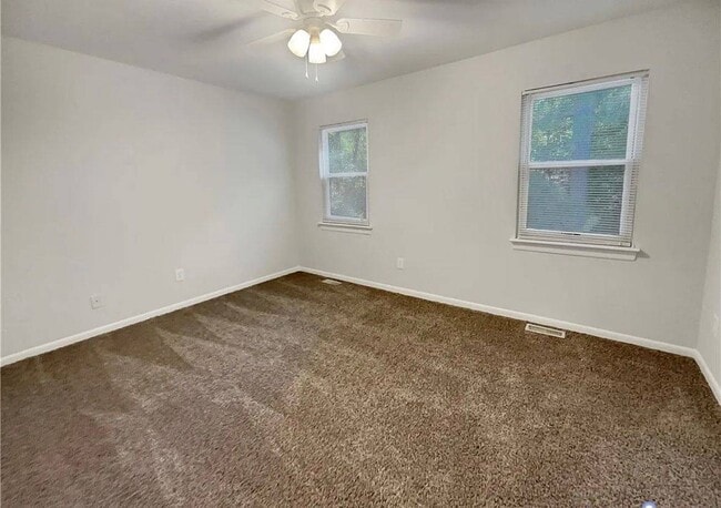 Building Photo - 802 Bedrock Ln