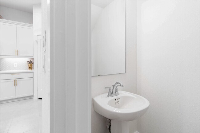 Building Photo - 21111 Rio San Jose Ct
