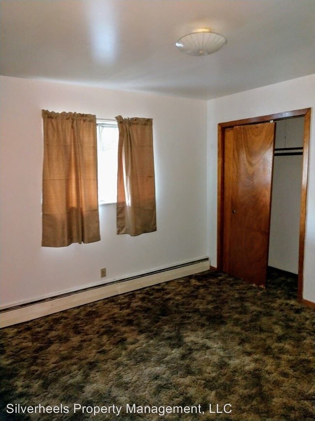 Foto del edificio - 2708 Lenore St