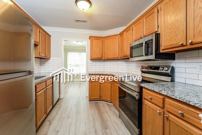 Building Photo - 14 Cedar Knoll Dr