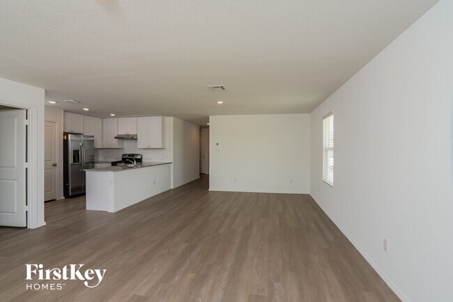 Building Photo - 10619 Pablo Way