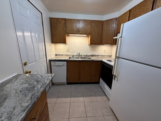 Foto del edificio - 2410 Brentwood Pky