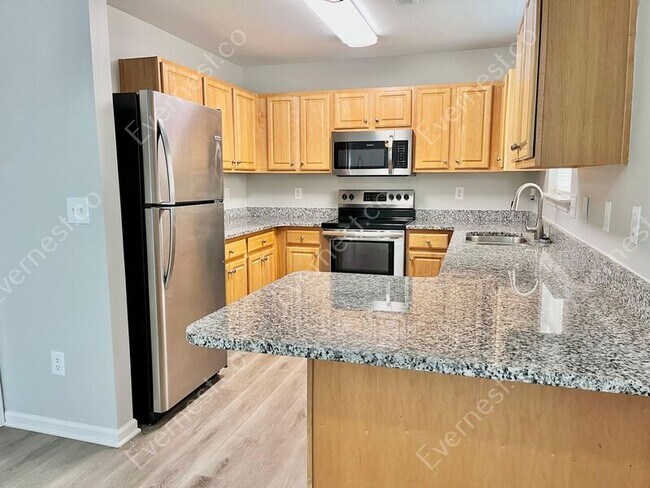 Foto del edificio - 815 Valley Ridge Rd