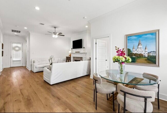 Foto del edificio - 3046 Creekstone Way