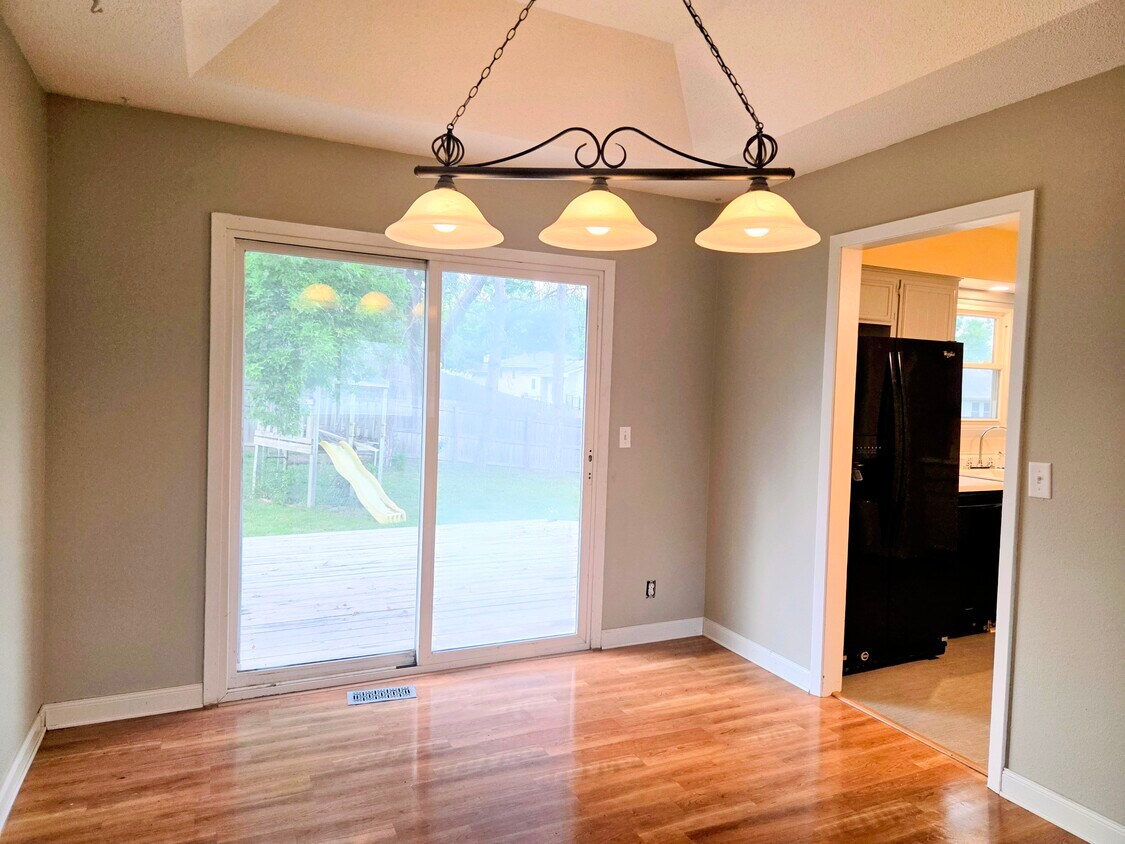 Foto principal - 16024 Arbor St