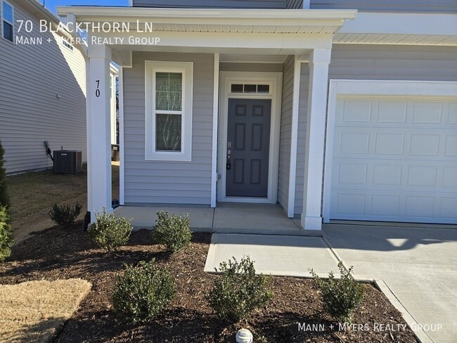 Foto del edificio - 70 Blackthorn Ln