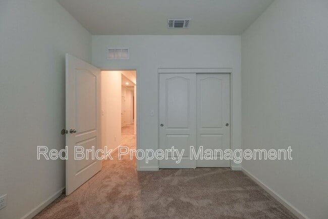 Building Photo - 4273 Theresa Ln