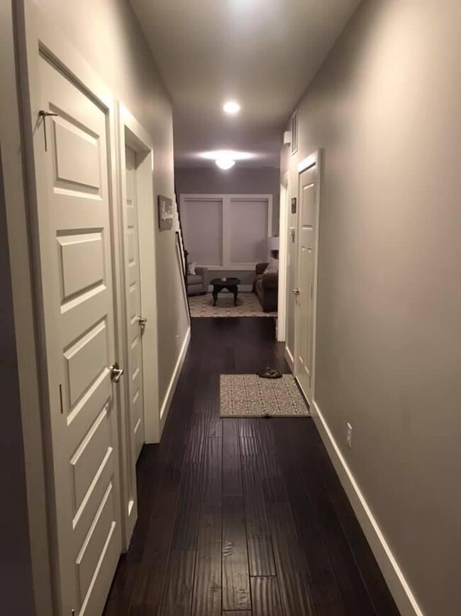 Foto del edificio - 4354 N. Cypress Lane