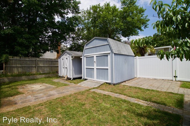 Foto del edificio - 2 br, 1.5 bath House - 5620 Holly Road # A