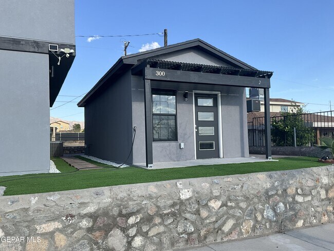Foto del edificio - 300 Ruby Dr