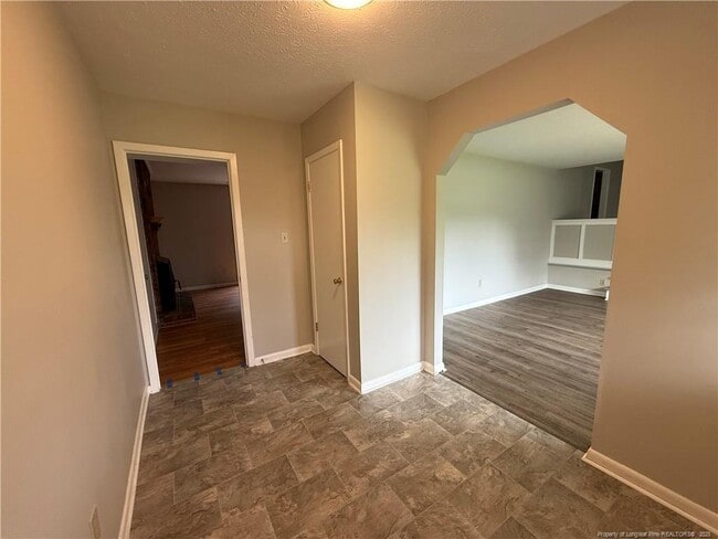 Building Photo - 849 Stoneykirk Dr