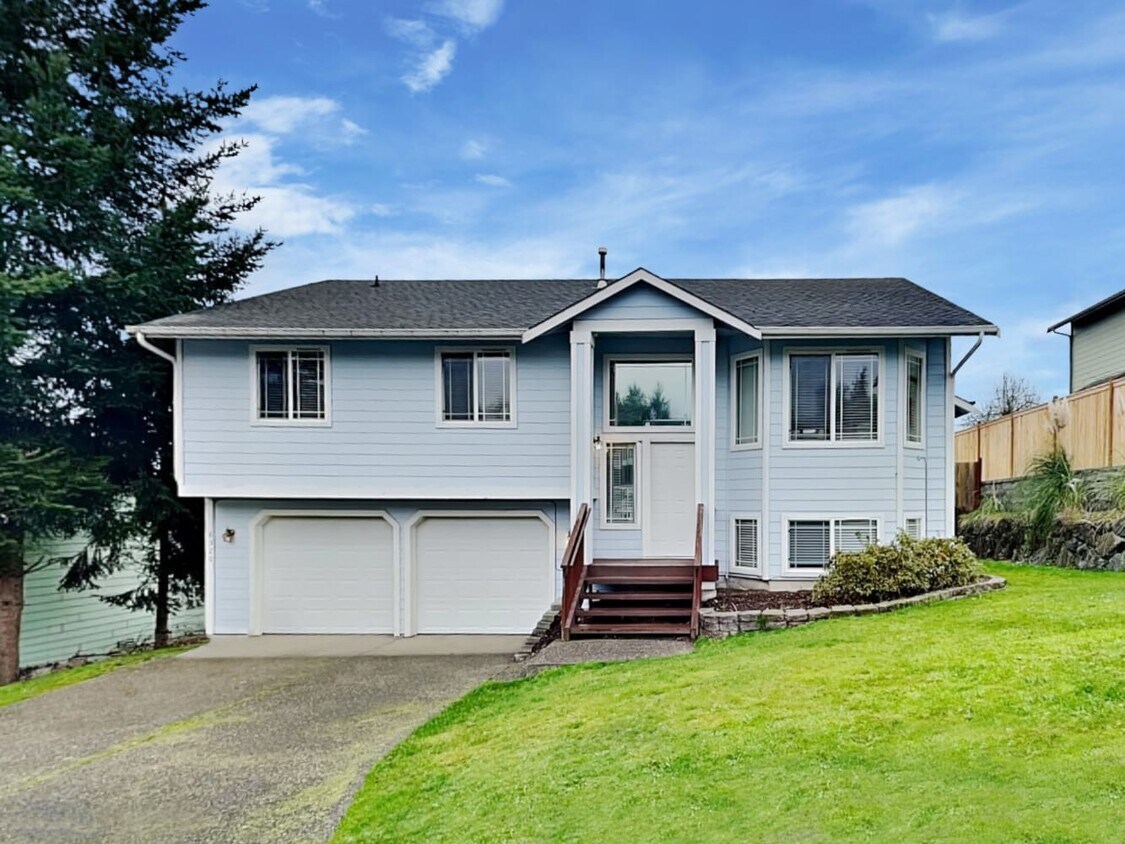 Primary Photo - 8320 74th Dr NE