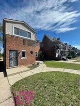 Building Photo - 17564 Santa Rosa Dr