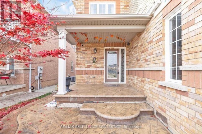 Building Photo - 34 Snowberry Crescent