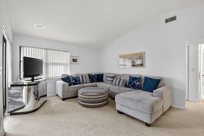 Foto del edificio - 7657 Tahiti Ln