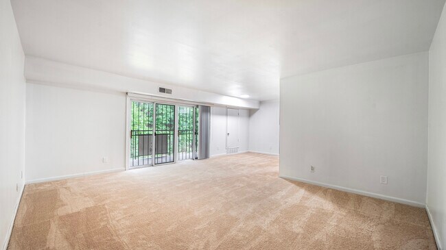 Foto del edificio - 2301 Olson St
