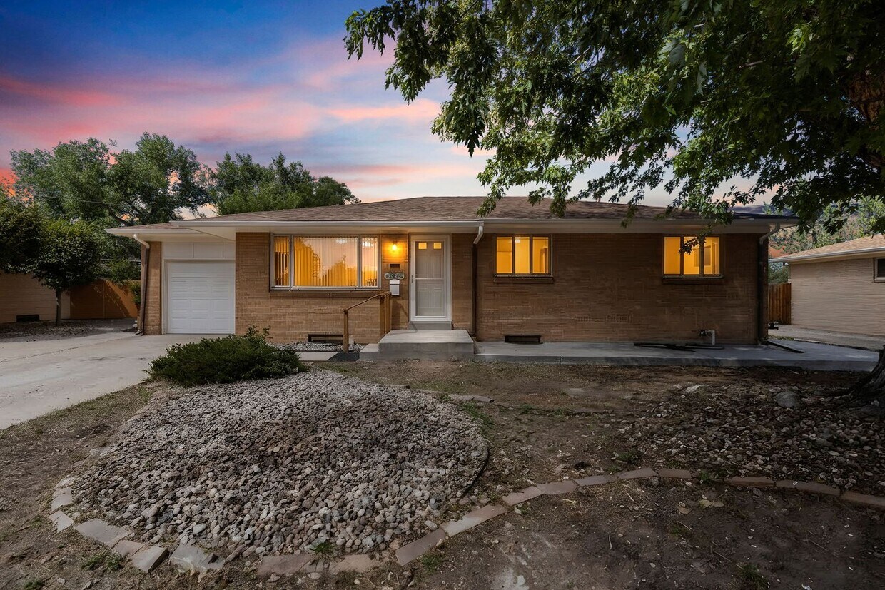 Photo - 3025 W Saratoga Avenue