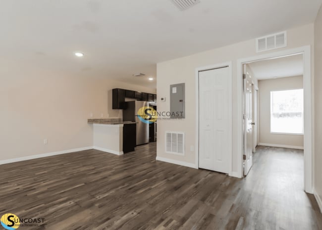 Building Photo - 8024 Juniper Rd