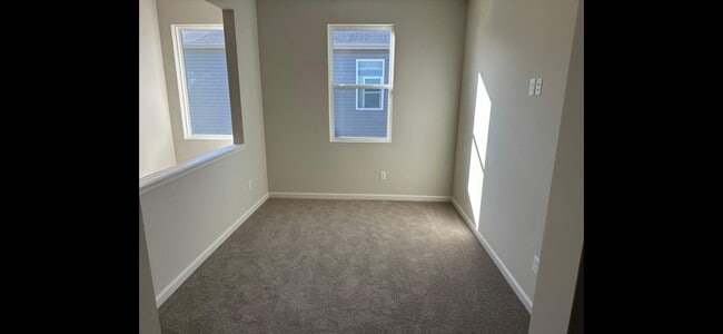 Building Photo - 1213 Retriever Wy