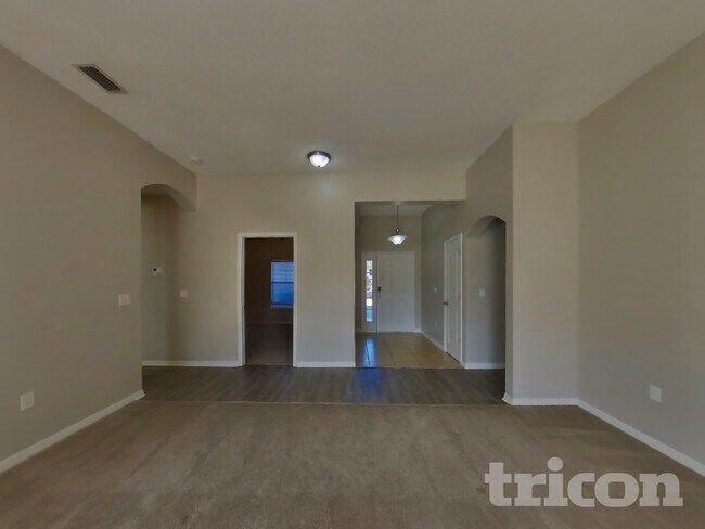 Foto del edificio - 9250 Spider Lily Ln