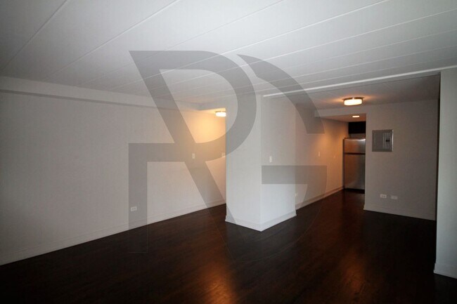 Foto del edificio - 6119 N Kenmore Ave