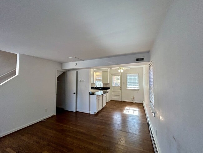 Building Photo - 3217 Park Ave