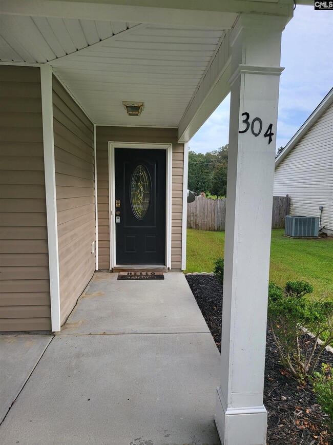 Building Photo - 304 Fox Squirrel Cir