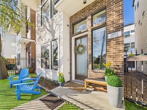 Building Photo - 1404 Spring St