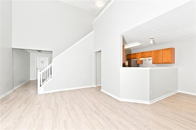 Foto del edificio - 5604 Windfall Ln