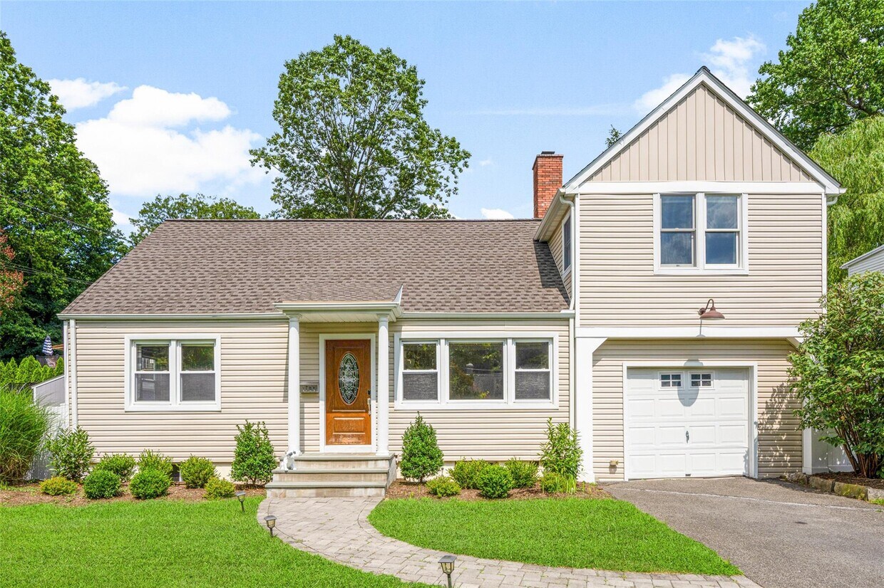 Foto principal - 1504 Raleigh Rd