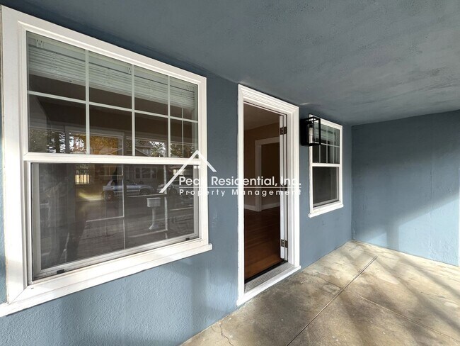Foto del edificio - 2974 32nd St
