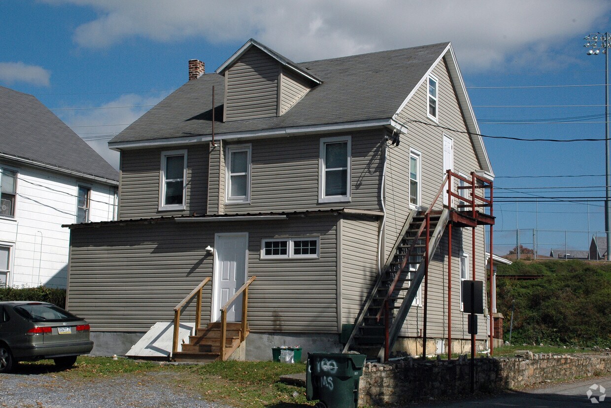 Building Photo - 100 Middle Spring Ave