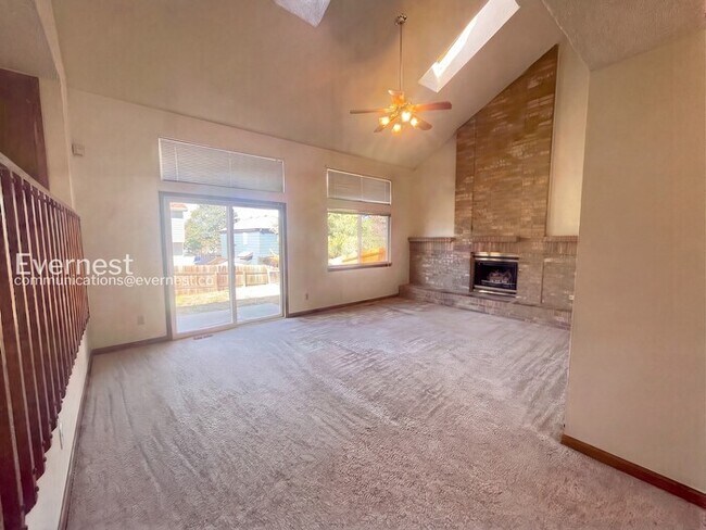 Foto del edificio - 4930 Sprangler Dr