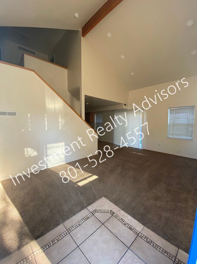 Building Photo - 725 Dorado Ct